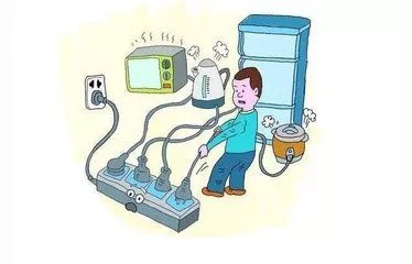 社区服务中心工作人员发放补贴金，居民脸上洋溢笑容